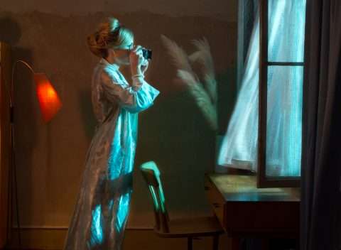 Kistner Postkarten Miss Lonelyhearts mit Frau am Fenster