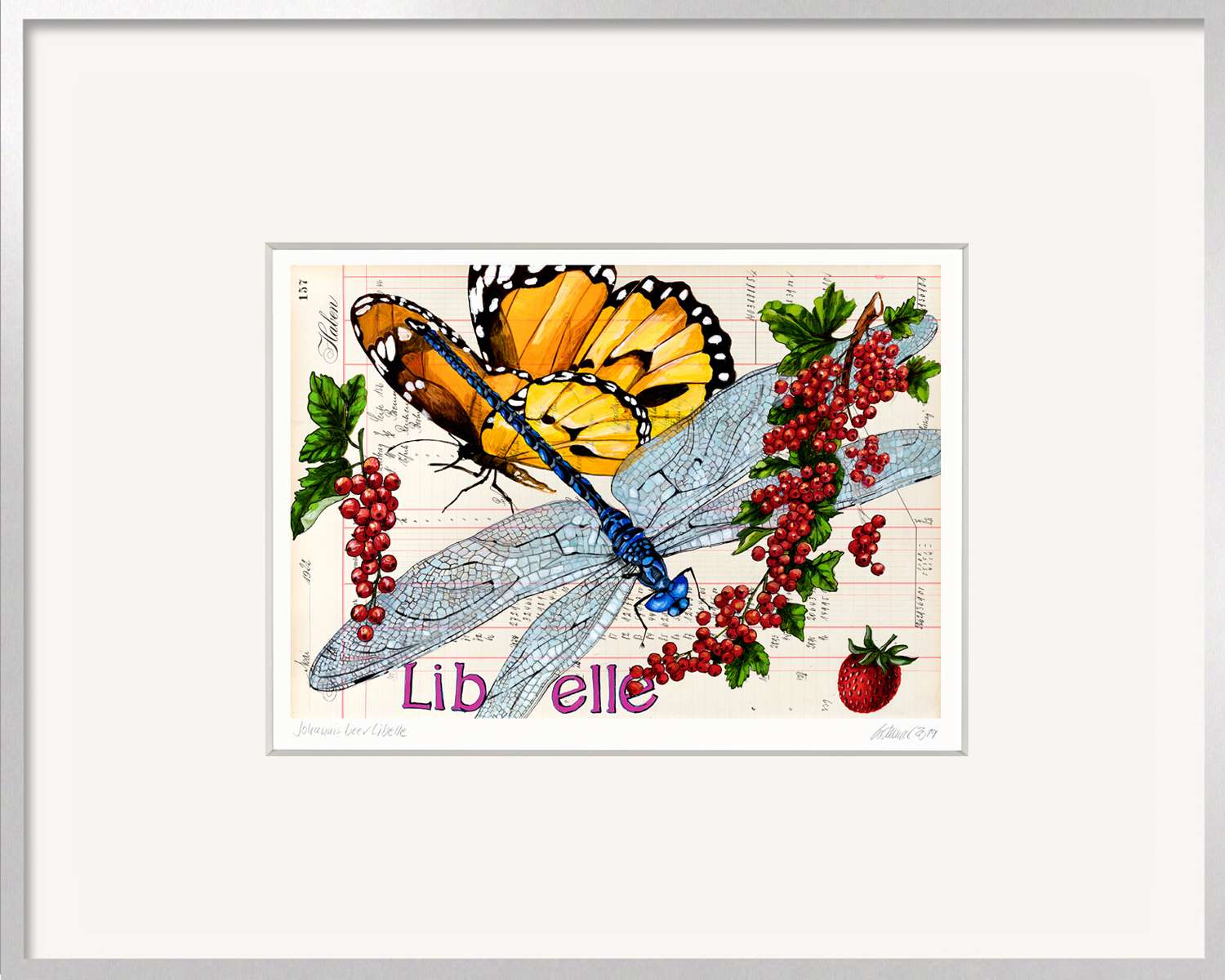 Kleines Kunstgeschenk „Johannisbeerlibelle“ von Thomas Gatzemeier mit blauer Libelle, gelbem Schmetterling, roten Johannisbeeren und Erdbeere auf historischem Kontobuchpapier im silbernen Aluminiumrahmen.